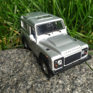 1:60 Land Rover Diecast model.&quot;Welly&quot; China.Collectible car.Toy for a boy.