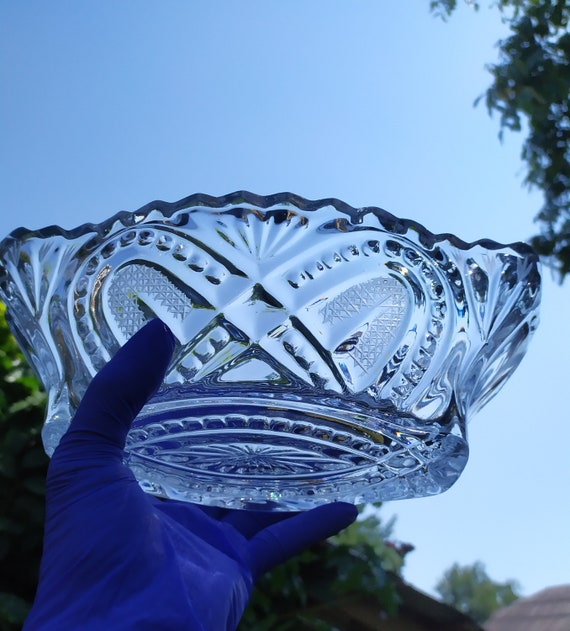 Sowjetisches Kristall. Kristall-Salatschüssel, Bonbonschale. Vase für Gemüse. Küchendekor. Sowjetisches Geschirr. Einweihungsgeschenk. Der Preis gilt für eine Vase
