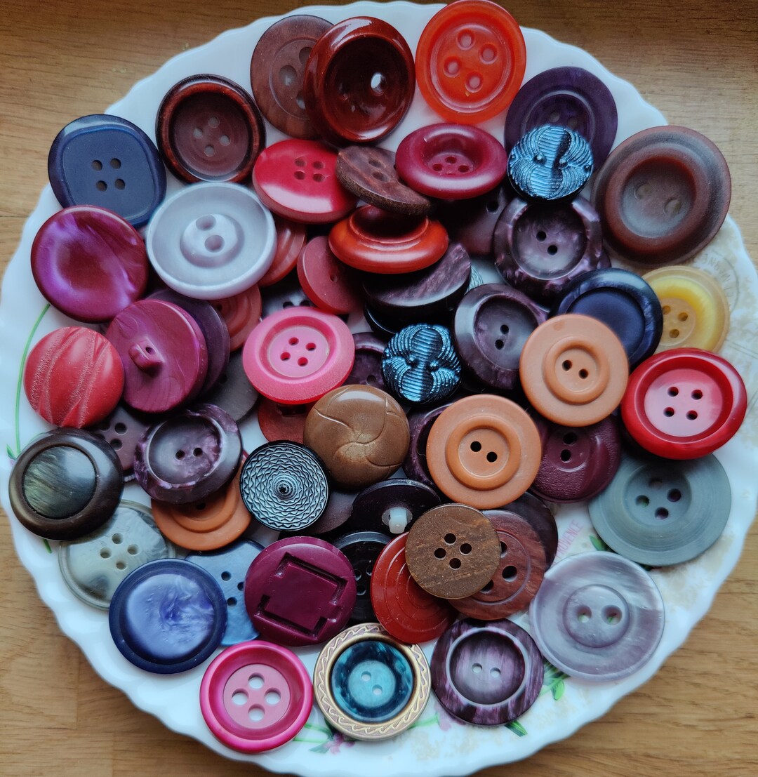 Old Time Buttons Set of 70 Vintage Buttons From the 60s and 70s. Old Buttons of ...