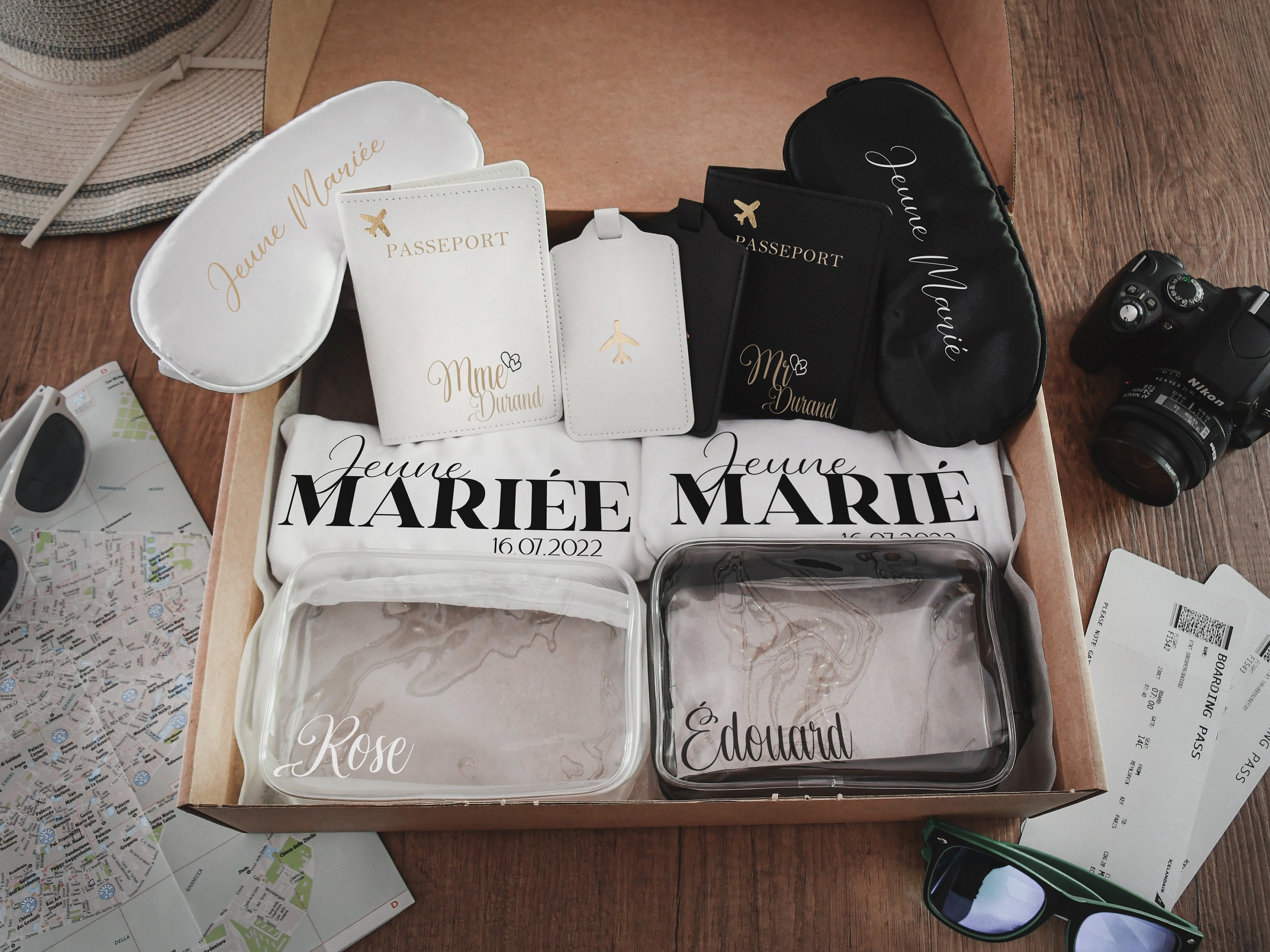 Acheter 2 étiquettes de chaise Mr et Mrs mariage papier en ligne