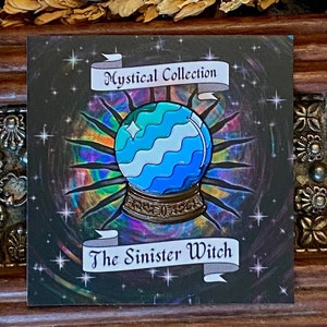 MLM mannen liefdevolle mannen kristallen bol Halloween emaille pin, lgbt, LGBTQIA+, hekserij, hekserij, mystiek, kristallen bol pin, goth, tarot, cadeau