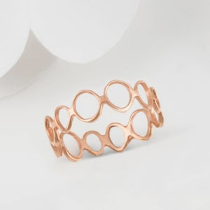 Vela Rose Gold Circle infinity Ring