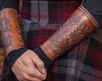 Wildflower Leather Bracer Ren Faire Floral Embossed Arm Guard Elven Fae Costume Druid LARP Witch Cosplay Fantasy Accessory