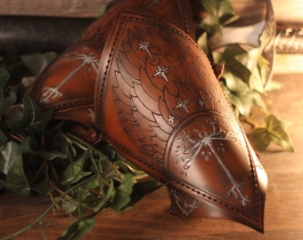 Elessar bracers , medieval leather men armor, larp viking bracer -  handmade of High quality Leather and beautifully aged