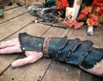 Ranger Warrior Leather Bracer, Elven druid leather armour for LARP, cosplay and Fantasy fairs