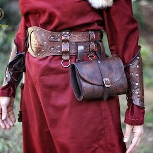 Gürteltasche aus Leder für Larp, Mittelalter Geldbörse Steampunk, Cosplay oder Fantasy Kostüm. Breite Wikinger-, Kelten-, Elfen- oder Zwergentasche
