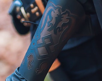 Celtic horses engraved leather vambrace for  larps or cosplay. Quality carving leather armor and beautiful design