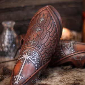 Gondor inspired bracers | Fantasy LARP, cosplay, medieval armor, ranger accessory - handmade of High quality Leather and beautifully aged. Aragorn, Boromir, Faramir. LOTR leather bracers. White tree leather bracers fantasy ranger armor LARP bracers medieval cosplay accessory elven warrior costume gear embossed vambraces