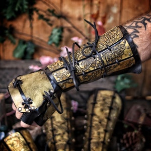 Samurai armor bracers leather bracers dragon samurai bracers samurai cosplay larp costume handcrafted leather armor accessories L5R RPG L5A