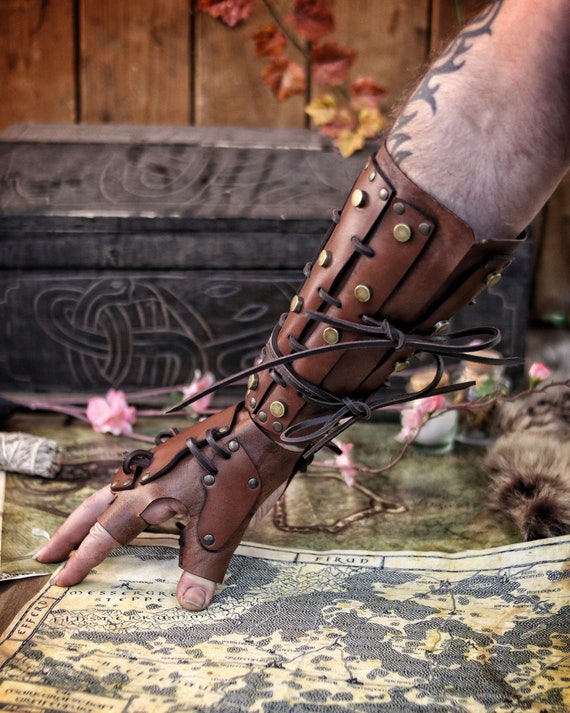 Samurai Leather Riveted Bracers, Samurai Armor for LARP or Cosplay