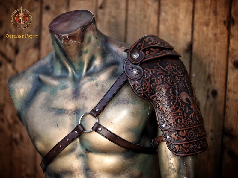 Leather Shoulder Pauldron: Musketeer Armor for LARP, Renaissance LARP, cosplay, Ren Faire accessory, Aramis inspired