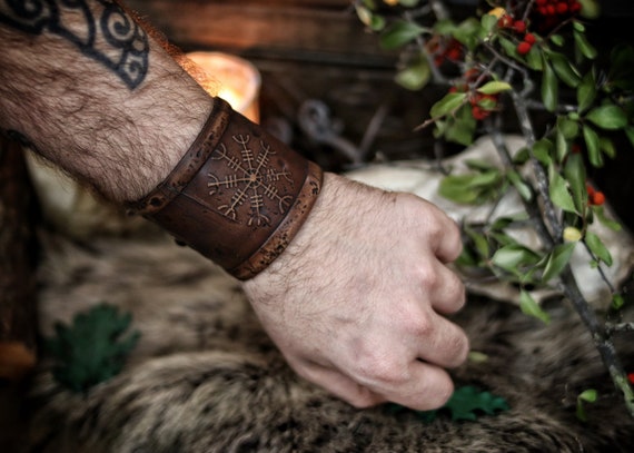 Aegishjalmur Leather Wristband, Galdrastafir Viking Cuff