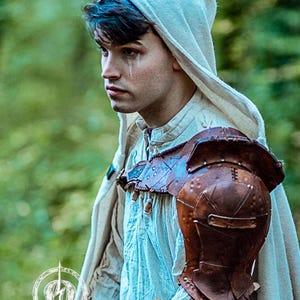 Leather Shoulder Armor for LARP Cosplay or Renaissance Fair Viking Pauldron Celtic Details Fantasy Warrior Costume Barbarian Shoulder Pad