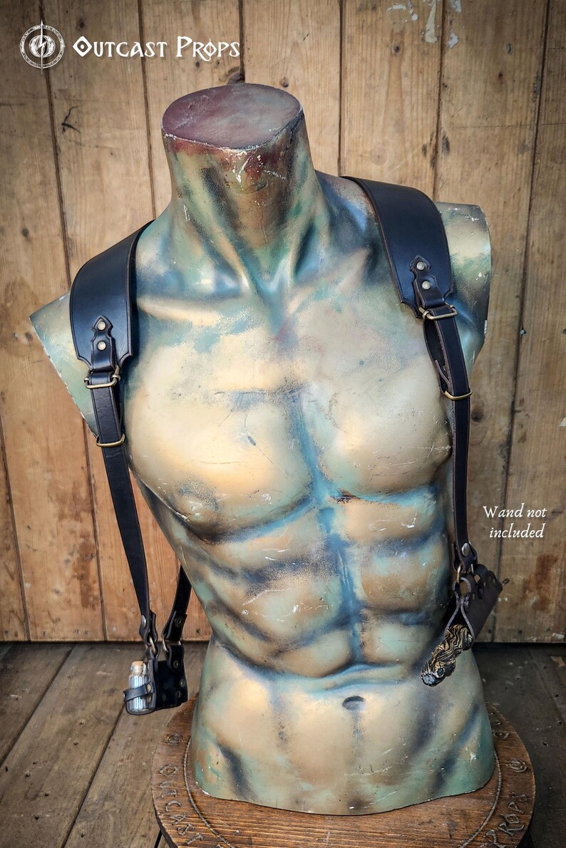 Magic Wand shoulder Holster made of full-grain leather with potions for wizards and witches. Auror Cosplay and LARP