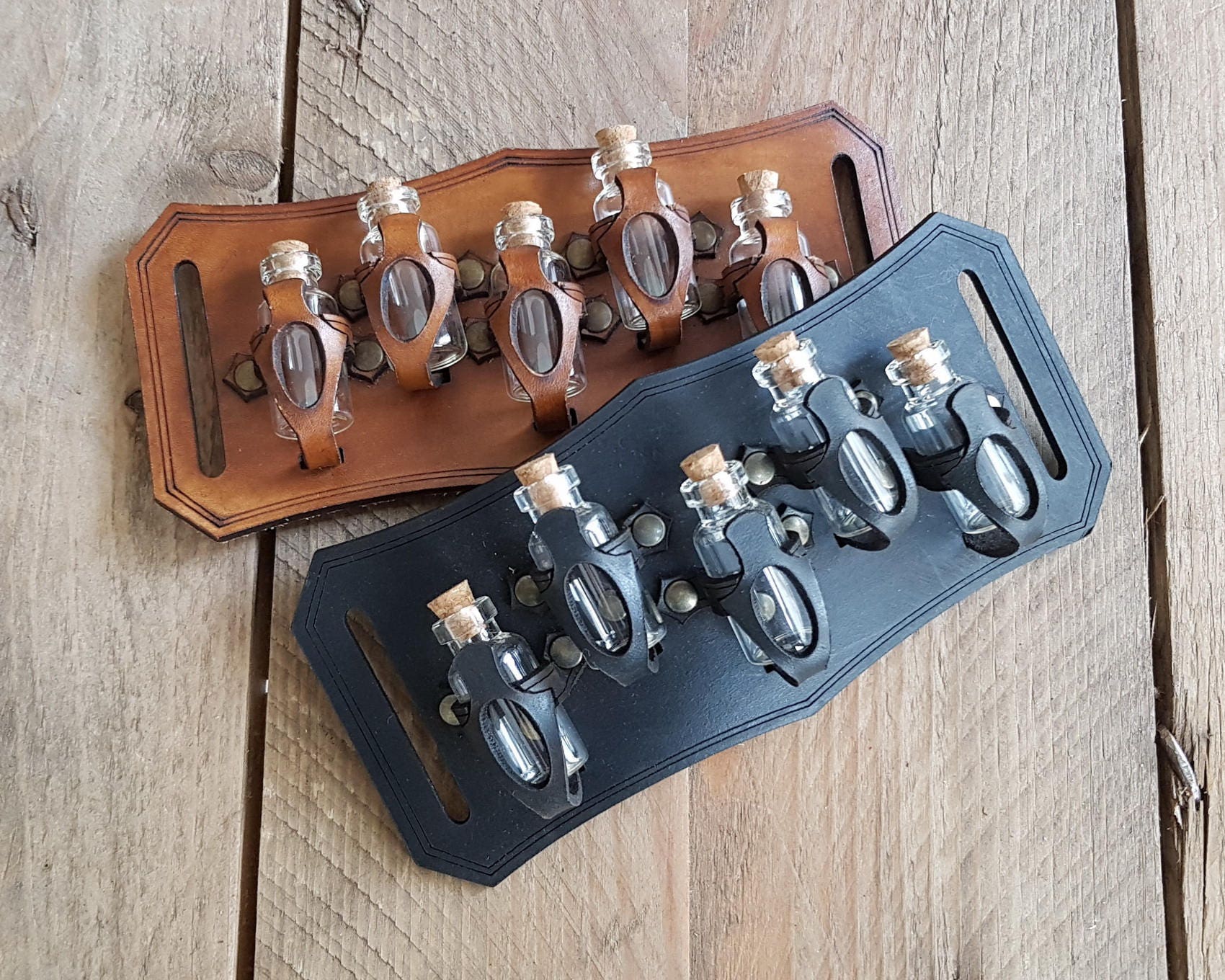 Belt Potion holder for 5 small bottles. Made of leather for Etsy