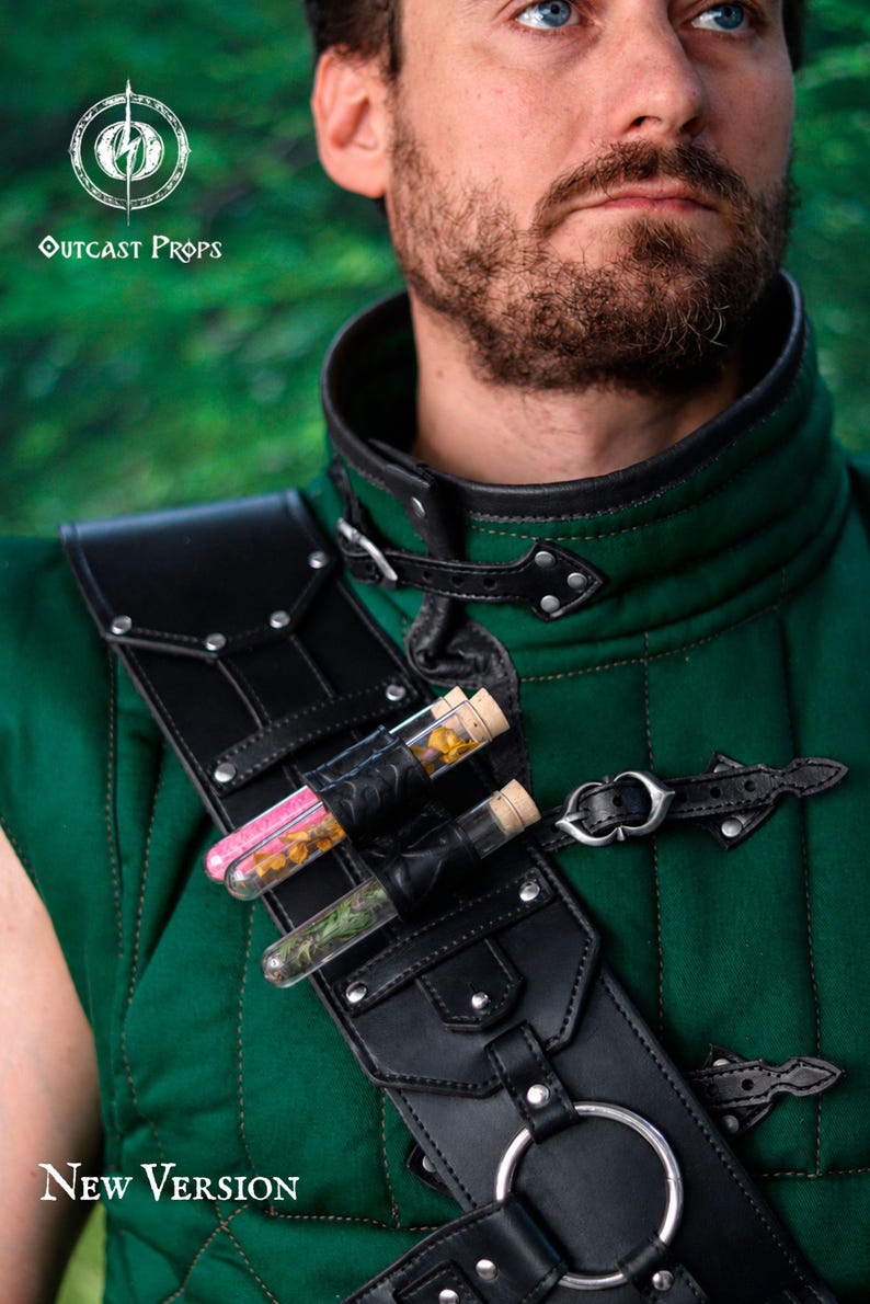 Ursine rustning läder Baldric Witcher inspirerad björn skolutrustning läderbandolier för LARP Cosplay handgjord justerbar sele bild 14