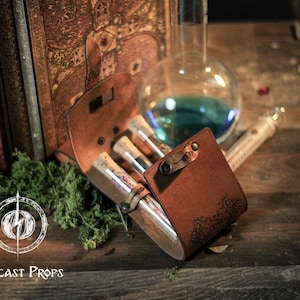 Leather Vial Case for 3 plastic vials. Adventurers, steampunk, alchemist, healers, cosplay or just to keep spices