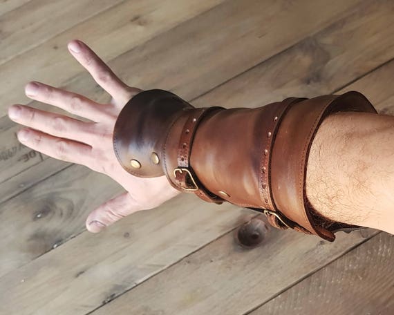 Edward Kenway Black Flag Leather Vambraces Color Black. Edward Kenway Black Flag Leather Vambraces Color Black.