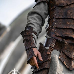 Dragon Scale Leather Bracer: LARP Cosplay Armor for Fantasy Warriors, Orcs, Archers - Handmade Medieval Costume