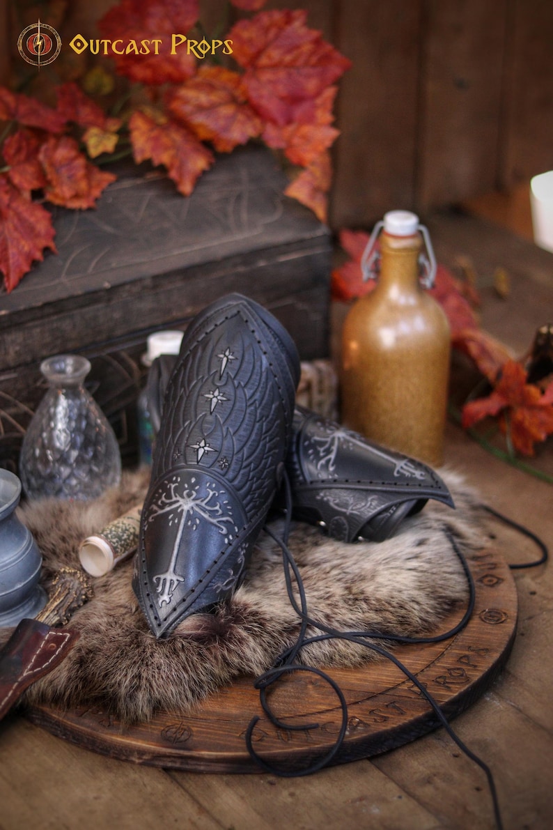 Gondor inspired bracers | Fantasy LARP, cosplay, medieval armor, ranger accessory - handmade of High quality Leather and beautifully aged. Aragorn, Boromir, Faramir. LOTR leather bracers. White tree leather bracers fantasy ranger armor LARP bracers medieval cosplay accessory elven warrior costume gear embossed vambraces