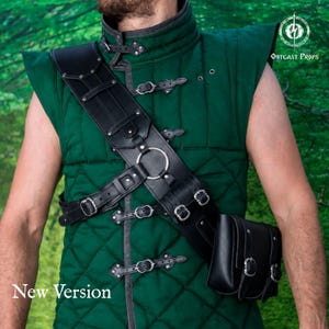 Ursine rustning läder Baldric Witcher inspirerad björn skolutrustning läderbandolier för LARP Cosplay handgjord justerbar sele Svart