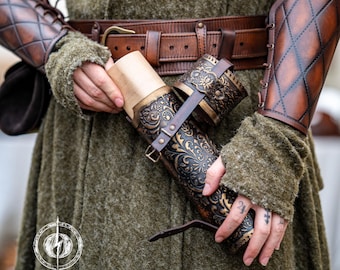 Estuche de cuero adornado para pergaminos, estuche de cuero premium para LARP, tubo para documentos medievales, ferias renacentistas, decoración de fantasía y regalos de lujo.