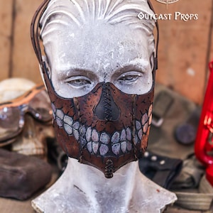 Zombie Leather Face Mask walking dead bitters, for cosplay or bikers. Can be used with disposable face masks, filters or washable masks