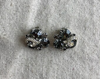Elegant /& Glamorous Vintage Signed Weiss Rhinestone Earrings Designer Clip On Earrings A great gift or keep for yourself!