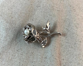 Vintage Rose Brooch with Faux Pearl Accent, 1 3/4" x 1 1/4", silver tone base metal, unbranded