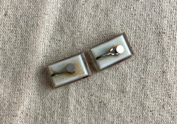 Vintage Lucite and Flower Screw Back Earrings, 7/… - image 2