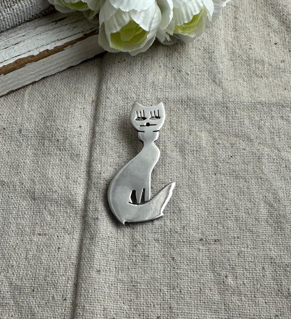 Sterling Silver Cat Brooch, Taxco Mexico