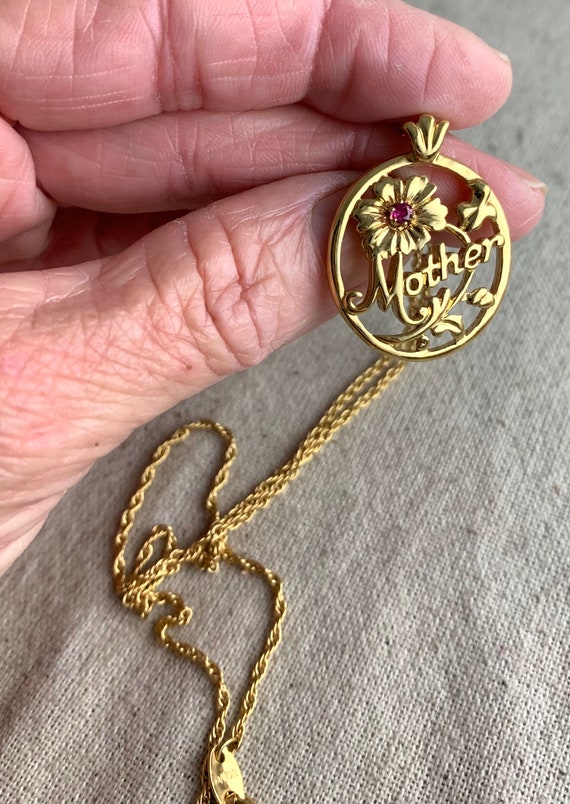 Avon Mother Pendant Necklace, 18" chain, 1 1/4" x… - image 1