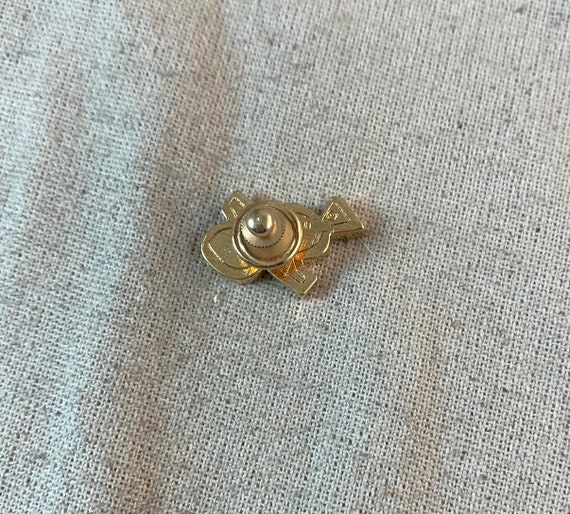 Avon Tie Tack / Lapel Pin, 7/8" x 5/8", gold tone… - image 4