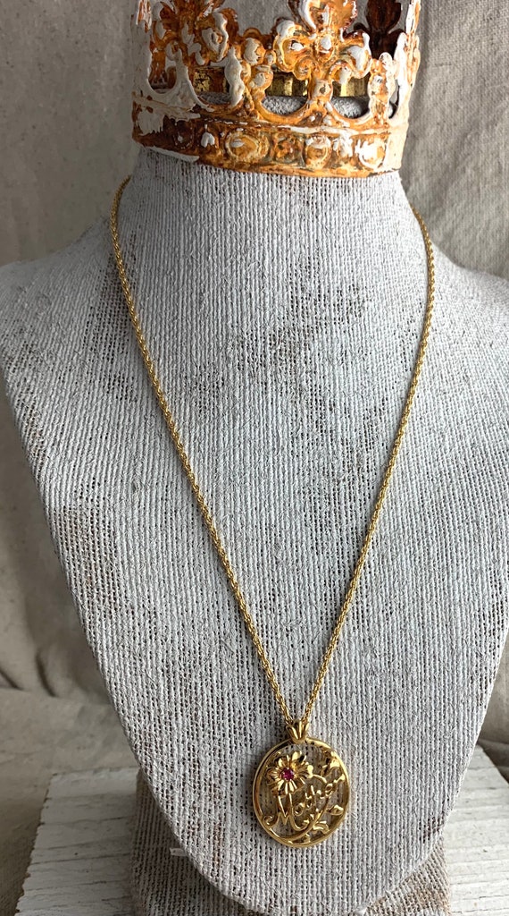 Avon Mother Pendant Necklace, 18" chain, 1 1/4" x… - image 2