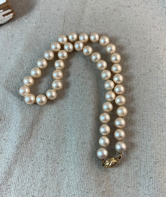 Marvella Faux Pearl Necklace, 14" long, 8 mm glas… - image 4