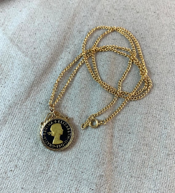 Queen Elizabeth Six Pence 1962 Commemorative Pendant … Gem