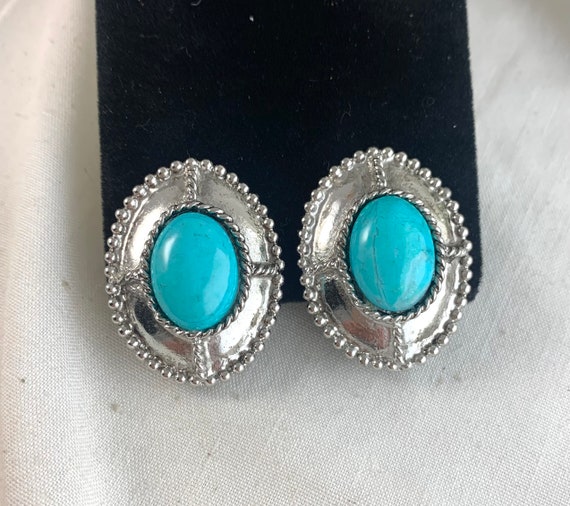 Dauplaise Clip on Earrings 1 5 8 X 1 1 8 Silver Tone Base Metal Blue Cabochon Centers Southwestern Design Signed Etsy