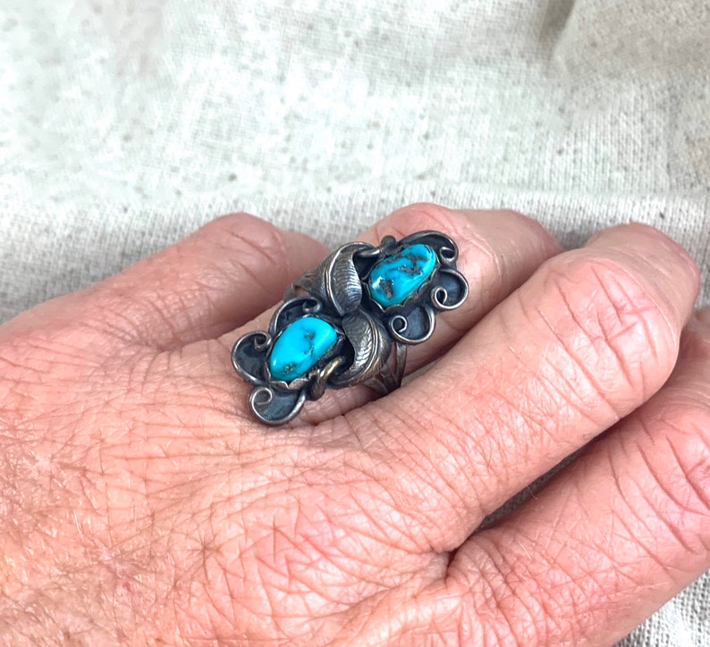 Vintage Navajo Squash Blossom Ring Turquoise estate item unsigned sterling silver size 7 12