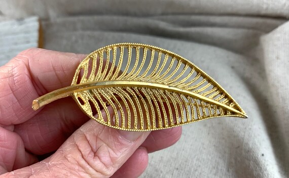BSK Leaf Brooch 3 1 8 X 1 3 8 Gold Tone Base Metal Etched
