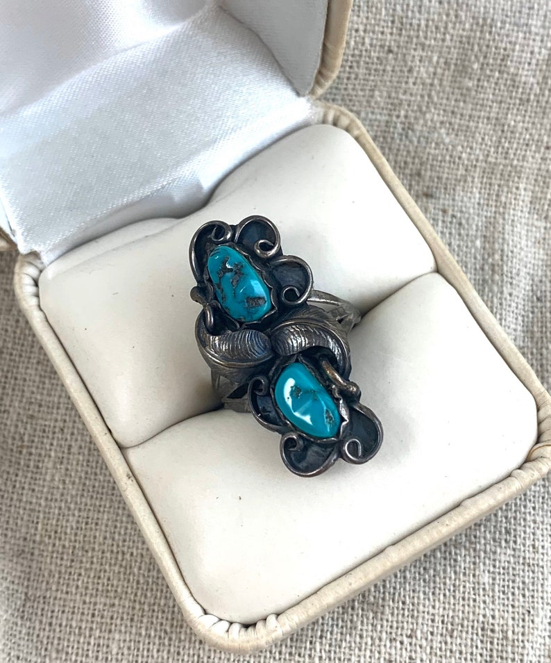 Vintage Navajo Squash Blossom Ring Turquoise estate item unsigned sterling silver size 7 12