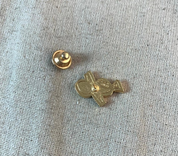 Avon Tie Tack / Lapel Pin, 7/8" x 5/8", gold tone… - image 3