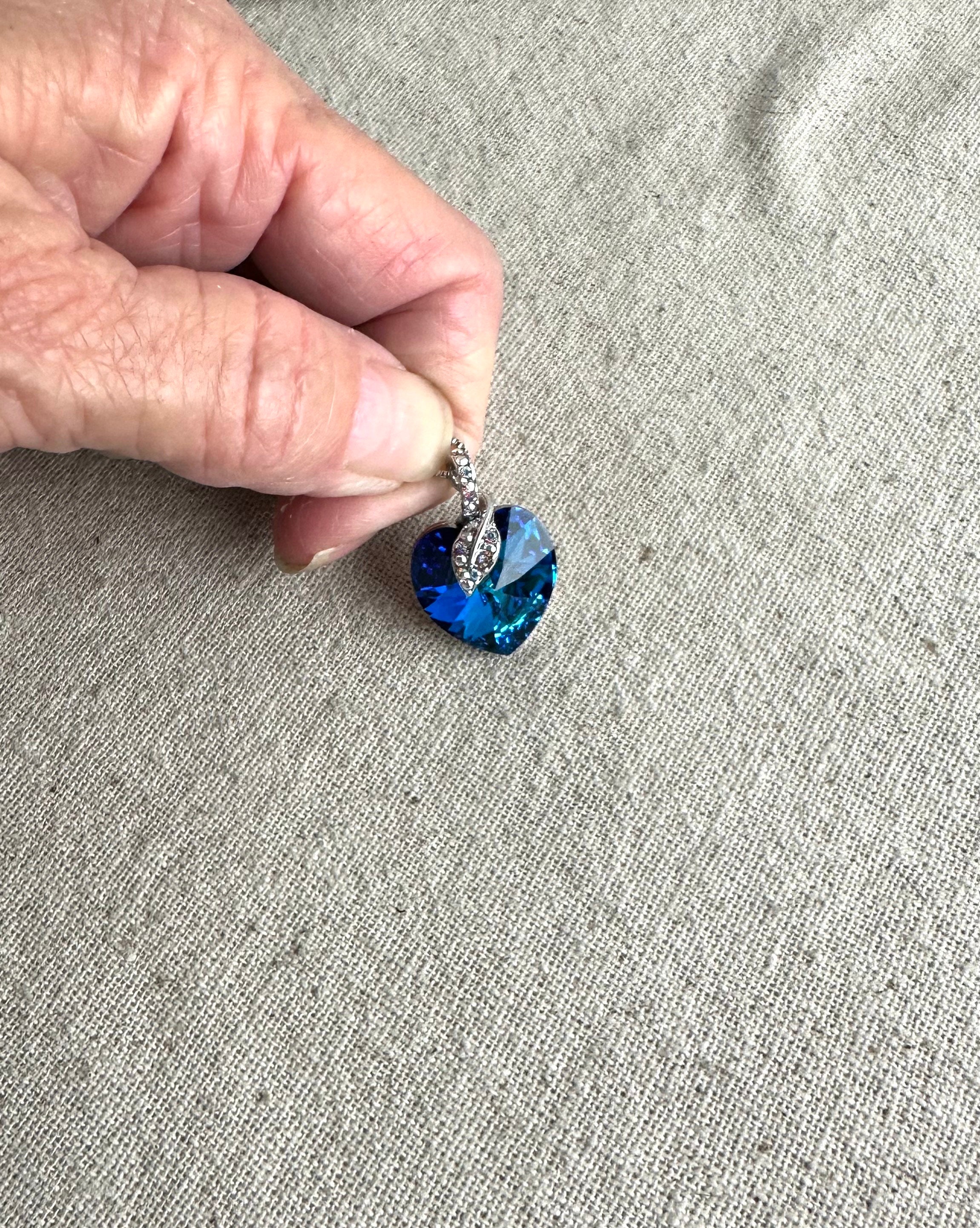 Blue Faceted Heart Shaped Crystal Set, 15