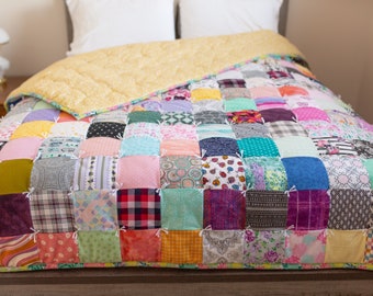 Vintage Style Flannel Patchwork Quilt: Retro Grandma&#39;s Crazy Quilt