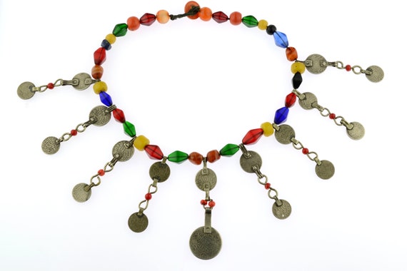 Vintage Tuareg tribal silver necklace, Moroccan ethnic necklace, rural Berber necklace with coin pendants and vintage Czech Vaseline beads