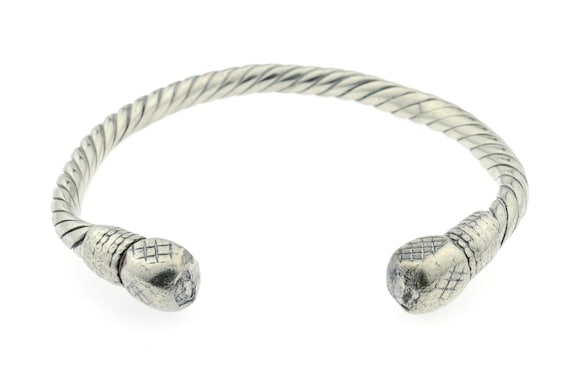 Heavy Berber tribal silver anklet. Antique ethnic anklet Khelkhal from Aures or Tunisia