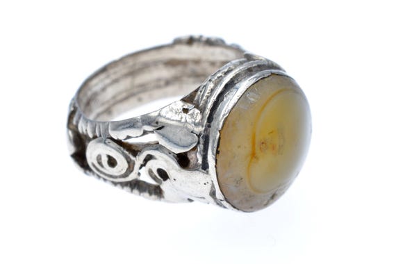 Antique Bedouin high grade Yemeni silver AQEEQ ring. Old tribal ring from Middle East, Yemen, Saudi Arabia