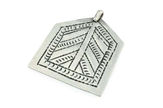 Siwa Oasis Berber tribal pendant. Antique ethnic silver pendant from Egypt