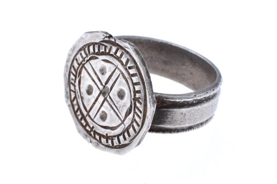 Old Nizwa silver ring from Oman, Middle East ethnic jewelry, Nizwa Oasis old tribal high grade silver ring