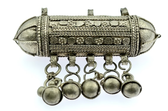Large Yemeni silver Amulet pendant. Old Bedouin tribal HIRZ pendant