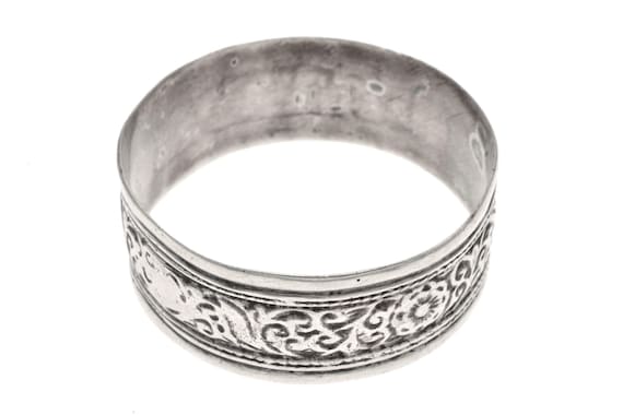 Antique ethnic Moroccan high grade silver bracelet, Atlas origins, traditional Berber jewelry, vegetal engravings